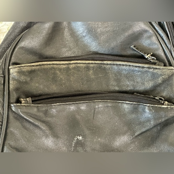 Small black leather backpack - Picture 2 of 12